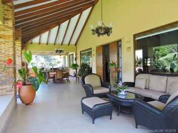Gorgeous One Level Home with Private Lake in Heart of LLanogrande