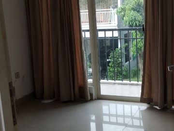 Dijual Rumah Cluster Jade Residence One BSD City Tangerang Selatan Bagus Nyaman Lokasi Strategis