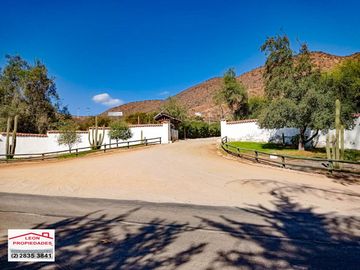 Venta de parcela en condominio sector Alhue, Curacaví.