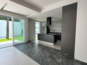 CASAS EN FRACCIONAMIENTO LEÑEROS. VISTAHERMOSA