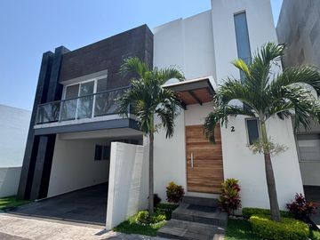 CASAS EN FRACCIONAMIENTO LEÑEROS. VISTAHERMOSA