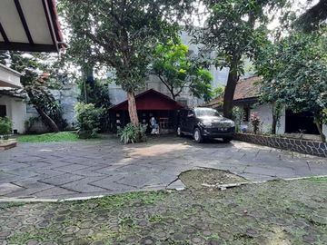 DIJUAL RUMAH HITUNG TANAH DI JL.CILEDUK RAYA CIPULIR KEBAYORAN LAMA JAKARTA SELATAN