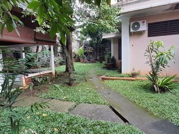 DIJUAL RUMAH HITUNG TANAH DI JL.CILEDUK RAYA CIPULIR KEBAYORAN LAMA JAKARTA SELATAN