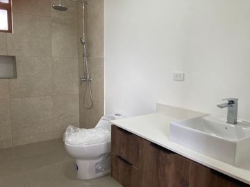 LA ESPE - CONEISA NOVE- EXCLUSIVO PROYECTO, VENTA DE 9 CASAS
