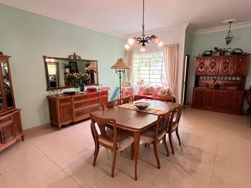 CASA EN VENTA  ID: 1091491 La Casa Que Siempre Soñaste Y Ahora Puede Ser Tuya A Una Cuadra Del Parque Gonzales Prada Y Cerca A La Av. Javier Prado