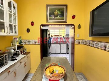 CASA EN VENTA  ID: 1091491 La Casa Que Siempre Soñaste Y Ahora Puede Ser Tuya A Una Cuadra Del Parque Gonzales Prada Y Cerca A La Av. Javier Prado