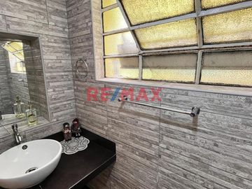 CASA EN VENTA  ID: 1091491 La Casa Que Siempre Soñaste Y Ahora Puede Ser Tuya A Una Cuadra Del Parque Gonzales Prada Y Cerca A La Av. Javier Prado