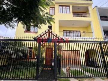 CASA EN VENTA  ID: 1091491 La Casa Que Siempre Soñaste Y Ahora Puede Ser Tuya A Una Cuadra Del Parque Gonzales Prada Y Cerca A La Av. Javier Prado