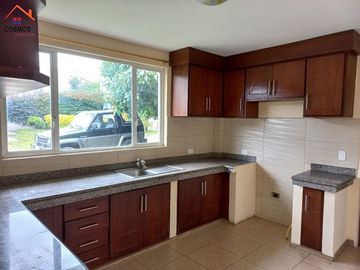 Venta de casa en Atuntaqui sector Santo Domingo