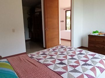 Venta o Permuta de Hermosa Casa en conjunto cerrado El Castillo-Jamundí.