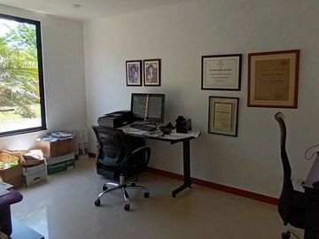 Venta o Permuta de Hermosa Casa en conjunto cerrado El Castillo-Jamundí.