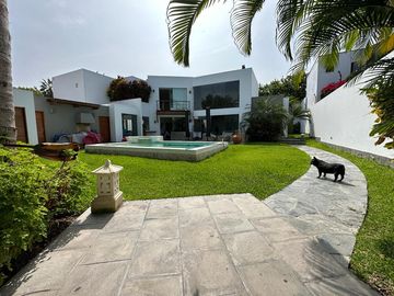 CASA DE LINDA Y MODERNA ARQUITECTURA, CON PISCINA Y ACABADOS A1 EN CONDOMINIO DDE 3 CASAS 🏡✨