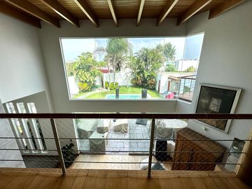 CASA DE LINDA Y MODERNA ARQUITECTURA, CON PISCINA Y ACABADOS A1 EN CONDOMINIO DDE 3 CASAS 🏡✨