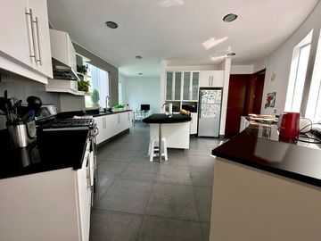 CASA DE LINDA Y MODERNA ARQUITECTURA, CON PISCINA Y ACABADOS A1 EN CONDOMINIO DDE 3 CASAS 🏡✨
