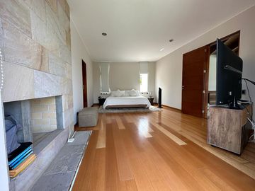 CASA DE LINDA Y MODERNA ARQUITECTURA, CON PISCINA Y ACABADOS A1 EN CONDOMINIO DDE 3 CASAS 🏡✨