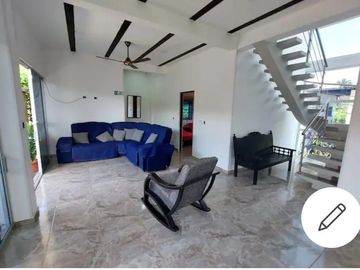 SE VENDE MODERNA CASA CAMPESTRE
