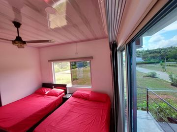 SE VENDE MODERNA CASA CAMPESTRE