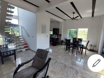 SE VENDE MODERNA CASA CAMPESTRE