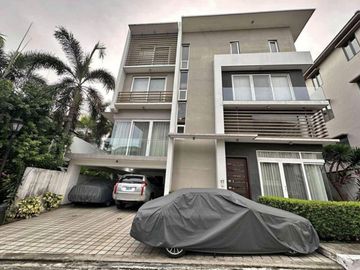 5 Bedroom Townhouse in Mckinley Hill Village | Fretrat I.D: RC191