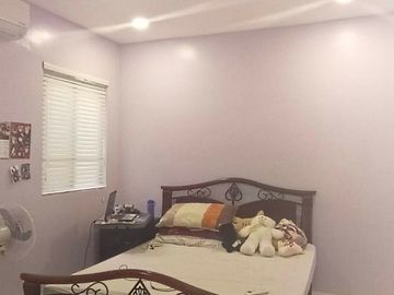 Modern house with 7Br comes with Nice Garden in Santa Rosa Laguna  16M super Nego