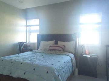 Modern house with 7Br comes with Nice Garden in Santa Rosa Laguna  16M super Nego