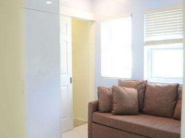Modern house with 7Br comes with Nice Garden in Santa Rosa Laguna  16M super Nego