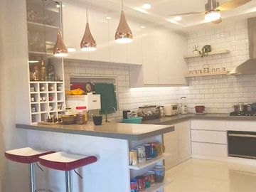 Modern house with 7Br comes with Nice Garden in Santa Rosa Laguna  16M super Nego