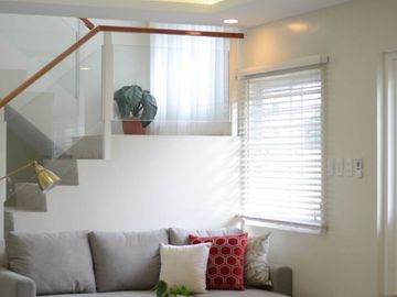 Modern house with 7Br comes with Nice Garden in Santa Rosa Laguna  16M super Nego
