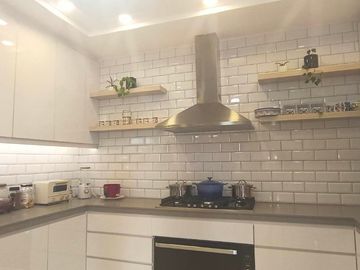 Modern house with 7Br comes with Nice Garden in Santa Rosa Laguna  16M super Nego