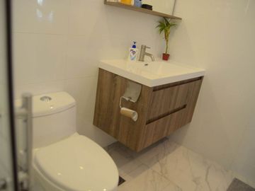 Modern house with 7Br comes with Nice Garden in Santa Rosa Laguna  16M super Nego