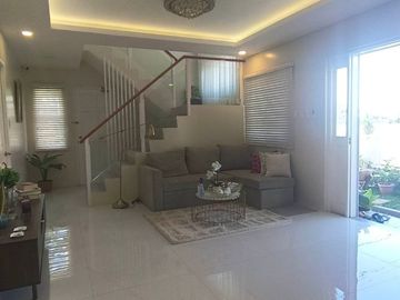 Modern house with 7Br comes with Nice Garden in Santa Rosa Laguna  16M super Nego