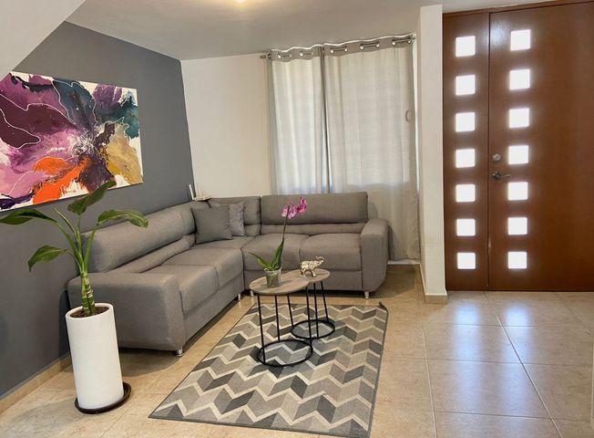 Foto RENTA CASA PUERTA REAL CORREGIDORA