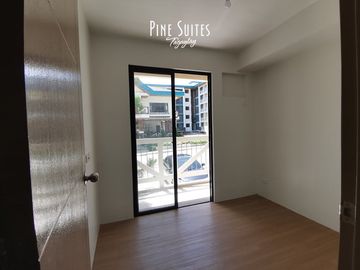 2 Bedroom Condo w/ Balcony & Dying Cage Pine Suites Tagaytay