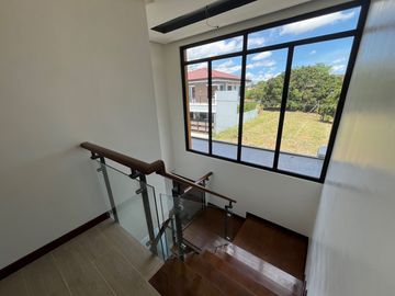 La Residencia de Sta Rosa BRAND NEW HOUSE & LOT FOR SALE (Nuvali Area)