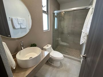 Pre-Venta casa bonita y a estrenar de 2 niveles, 3 Rec en Munic. El Marques Querétaroro JF