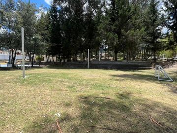 CASA EN VENTA, INDEPENDIENTE DENTRO DE URBANIZACIÓN, CONOCOTO,  VALLE DE LOS CHILLOS, QUITO ECUADOR