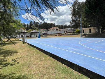 CASA EN VENTA, INDEPENDIENTE DENTRO DE URBANIZACIÓN, CONOCOTO,  VALLE DE LOS CHILLOS, QUITO ECUADOR