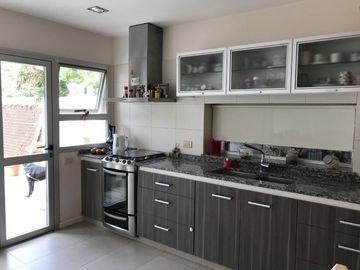 Chalet PH en venta!!