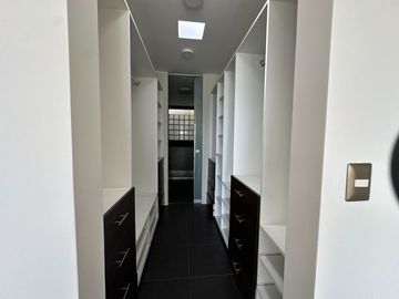 Casa con jardín, 4 habitaciones y linda vista al golf  🏡✨