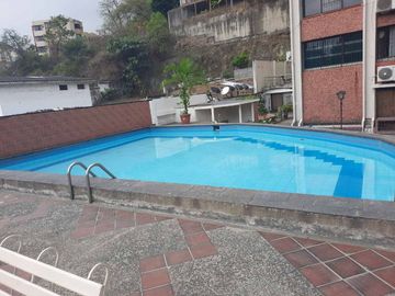 En venta - Departamento amoblado en Urdesa