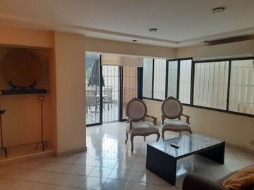 En venta - Departamento amoblado en Urdesa