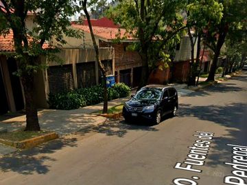 Venta De Casa En Fuentes Del Pedregal, Tlalpan.