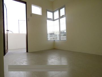 Pre-selling House and lot in Bacolod only 12,700 pesos downpayment installment