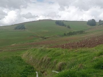 TERRENO EN VENTA 25 EXTARIAS CHINCHERO CUSCO