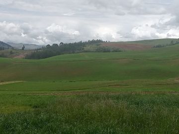 TERRENO EN VENTA 25 EXTARIAS CHINCHERO CUSCO