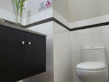VENDO DEPARTAMENTO EN 1ER PISO CON TERRAZA EN MIRAFLORES