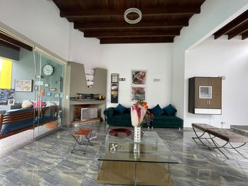 LINDA CASA DE CAMPO CON PISCINA Y GRAN ÁREA SOCIAL EN FUNDO PASO CHICO, LURIN