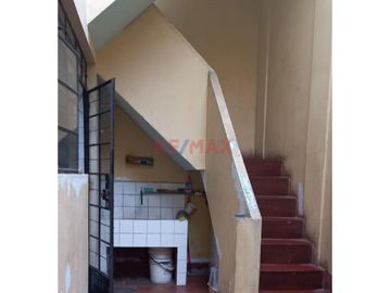 Se Vende Casa De 3 Pisos Más Aires