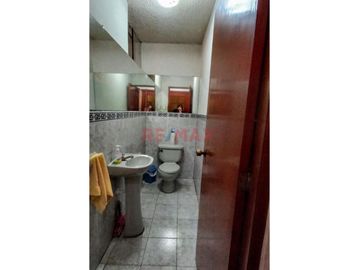 Se Vende Casa De 3 Pisos Más Aires