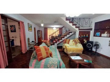 Se Vende Casa De 3 Pisos Más Aires